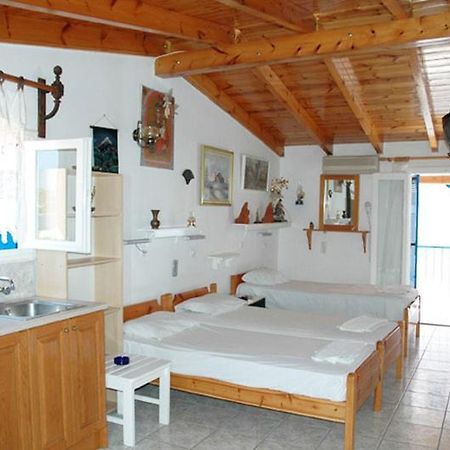 Nikos Rooms And Studios Poros Town Zewnętrze zdjęcie