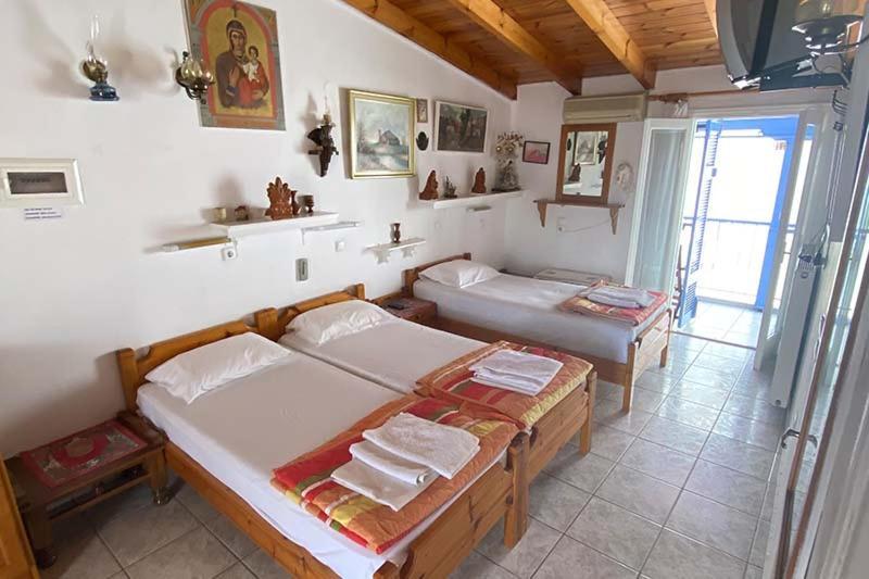 Nikos Rooms And Studios Poros Town Zewnętrze zdjęcie