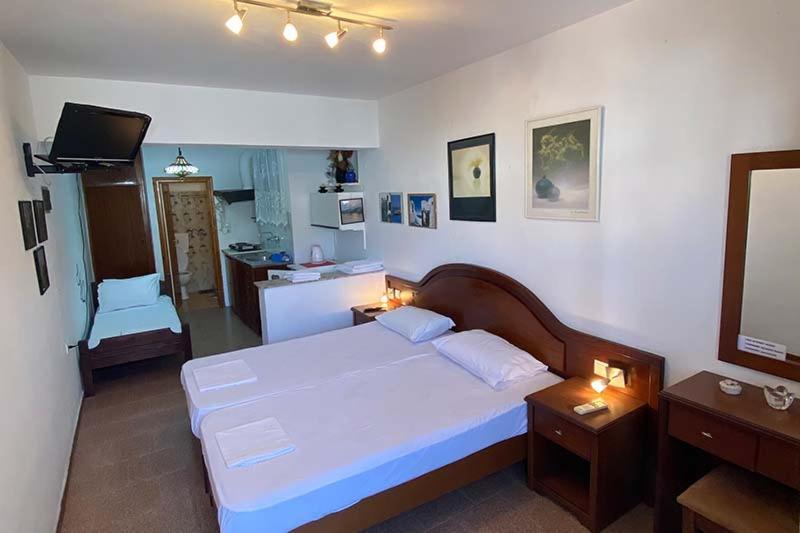 Nikos Rooms And Studios Poros Town Zewnętrze zdjęcie
